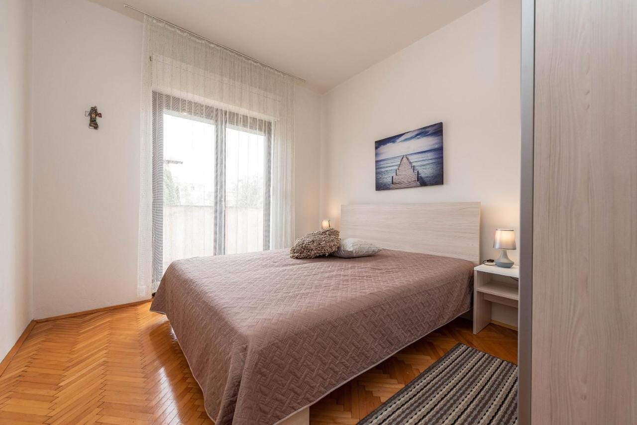 Beachfront Apartment Lostura Turanj Exterior foto