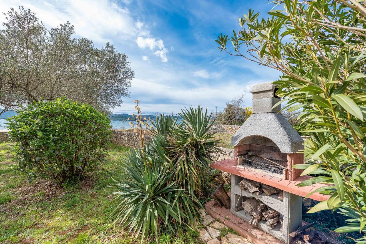 Beachfront Apartment Lostura Turanj Exterior foto